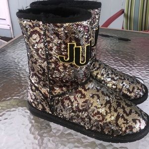 Juicy couture sparkly cute boots.